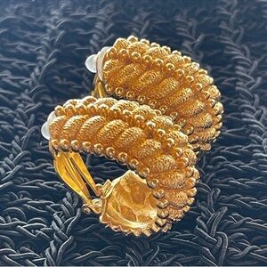 Elegant Gold Textured Hoop Earrings